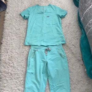 Aqua Figs Scrubs Set